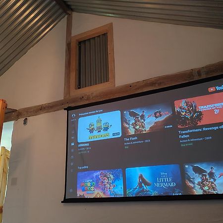 The Bothy Near Tenby, Big Projector Screen, Four-Poster Bed, On-Site Hot Tub Access Via Spa Pack, Breakfast Exterior foto